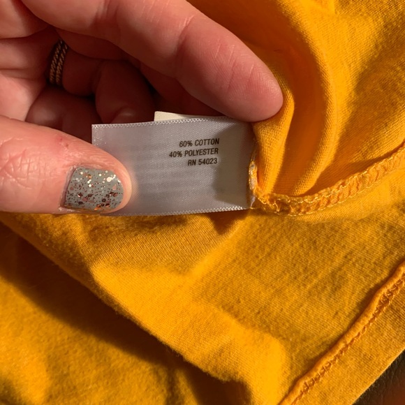 Gold Heart T-Shirt - Picture 4 of 4